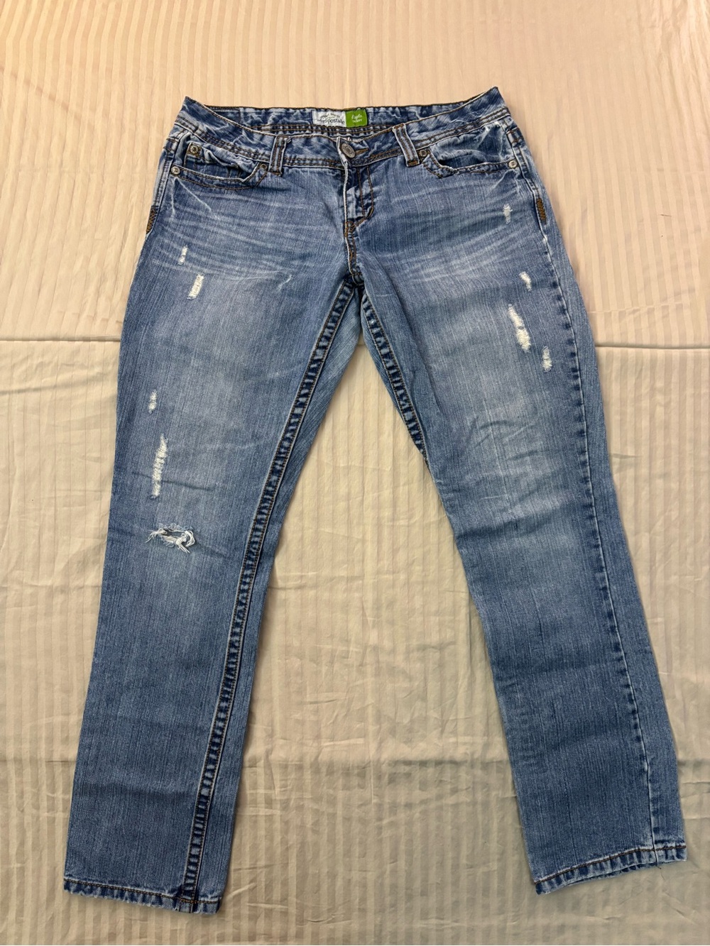 Aeropostale Bayla Skinny Jeans Low Rise Distressed Medium Wash Blue Womens 11/12